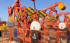 新風(fēng)光FD300-PU系列抽油機(jī)專用變頻器在半直驅(qū)永磁抽油機(jī)應(yīng)用