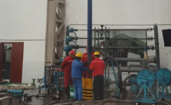 破解電機(jī)長(zhǎng)距驅(qū)動(dòng)難題 | 新風(fēng)光變頻器賦能潛油電泵穩(wěn)定高效運(yùn)行